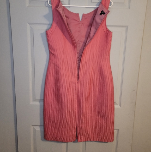 Talbots Pink Sleeveless Sheath Dress with a geometric waffle pattern Sz 12 - Picture 4 of 4